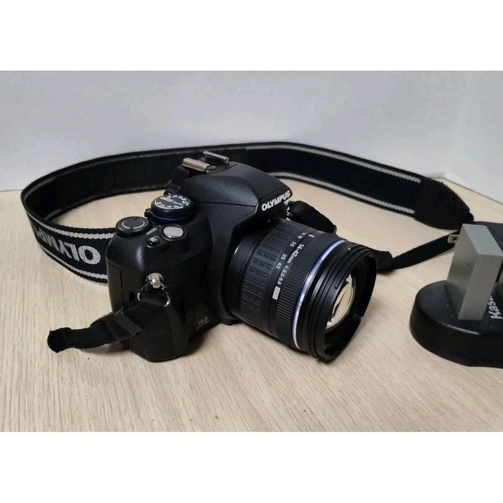 Olympus EVOLT E-420 DSLR Camera Bundle‎ 14-42mm Lens 10MP Compact Four Thirds